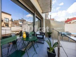  (unifamiliar adossada), 271.00 m², in der Nähe von Bus und Bahn, fast neu
