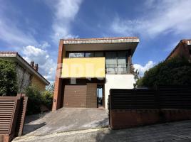  (unifamiliar aïllada), 208.00 m², جديد تقريبا