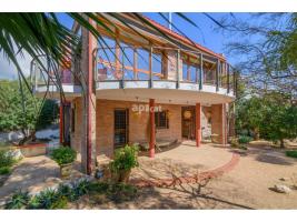 Unifamiliar aislada, 305.00 m²