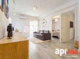 Pis, 57.00 m², prop de bus i tren