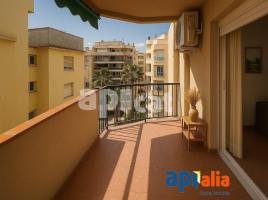 Study, 44.00 m², near bus and train