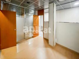 Business premises, 194 m², Zona