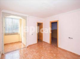 Flat, 61.00 m², near bus and train