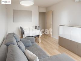 Pis, 77.00 m², prop de bus i tren