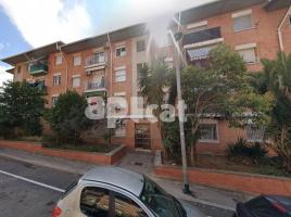Pis, 80.00 m², حافلة قرب والقطار