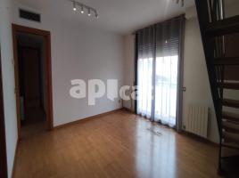 Duplex, 166.00 m², near bus and train, almost new