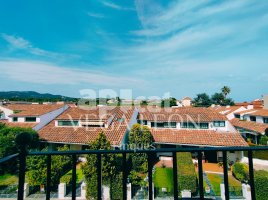  (unifamiliar adossada), 158.00 m², in der Nähe von Bus und Bahn