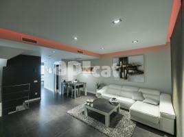 Casa (unifamiliar adossada), 271.00 m², prop de bus i tren, seminou