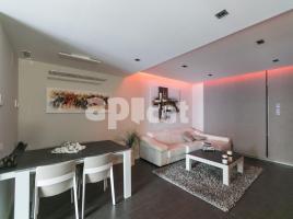 Casa (unifamiliar adossada), 271.00 m², prop de bus i tren, seminou