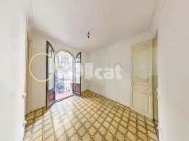 Piso, 83.00 m², cerca de bus y tren