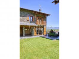 Unifamiliar adossada, 221.91 m², seminou