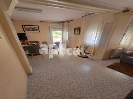 Piso, 99.00 m², cerca de bus y tren, CONCORDIA