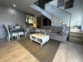 Pis, 106.00 m², جديد تقريبا