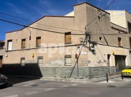  (unifamiliar aïllada), 250.00 m², près de bus et de train