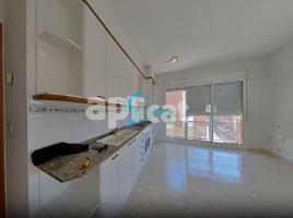 Flat, 62.00 m², near bus and train