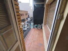 Piso, 63.00 m², cerca de bus y tren