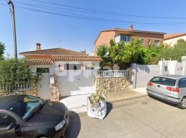 Houses (detached house), 177.00 m², near bus and train, almost new