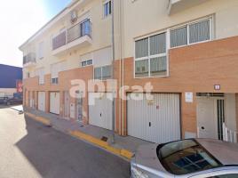 Pis, 84.00 m², حافلة قرب والقطار, جديد تقريبا