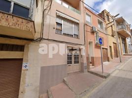Pis, 83.00 m², حافلة قرب والقطار