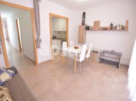Pis, 77.00 m², près de bus et de train
