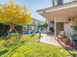  (unifamiliar adossada), 193.00 m², près de bus et de train, Calle Isla Cristina