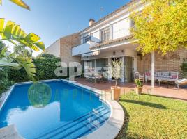  (unifamiliar adossada), 193.00 m², près de bus et de train, Calle Isla Cristina