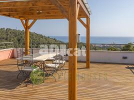  (unifamiliar aïllada), 332.00 m², près de bus et de train, nouveau, Avenida dels Garrofers