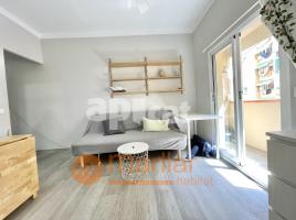 Piso, 57.00 m², cerca de bus y tren, Calle de Emilia Pardo Bazán