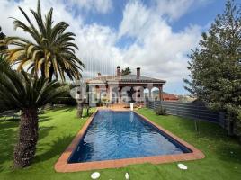 Casa (unifamiliar aislada), 515 m², seminuevo, Zona