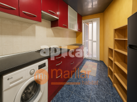 Piso, 60.00 m², cerca de bus y tren, Calle de Fluvià