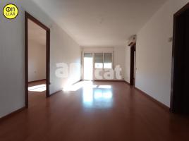Pis, 72.00 m², prop de bus i tren