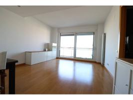 Pis, 70.00 m², جديد تقريبا