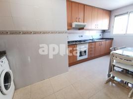 Pis, 99.00 m², حافلة قرب والقطار, جديد تقريبا