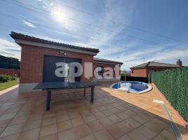 Casa (unifamiliar aislada), 266.00 m², cerca de bus y tren, seminuevo