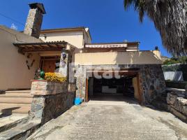 Houses (detached house), 314.00 m², near bus and train