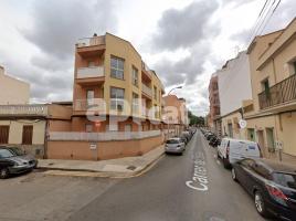 Pis, 64.00 m², حافلة قرب والقطار, جديد تقريبا