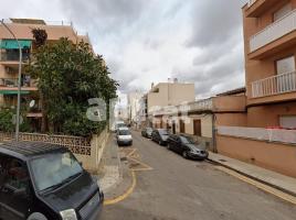 Pis, 64.00 m², حافلة قرب والقطار, جديد تقريبا