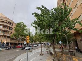 Piso, 104.00 m², cerca de bus y tren