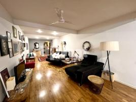 Flat, 222.00 m², near bus and train