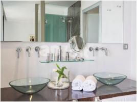 Alquiler piso, 220.00 m²