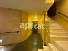 Piso, 65.00 m², cerca bus y metro, seminuevo