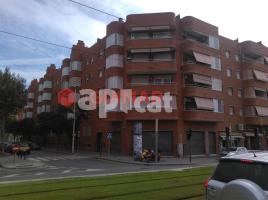 Pis, 92.00 m², 附近的公共汽車和火車, Fontsanta Fatjo