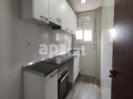 Piso, 56.00 m², cerca de bus y tren