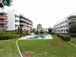 Piso, 130.00 m², cerca de bus y tren, seminuevo