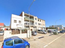 Flat, 179.00 m², near bus and train