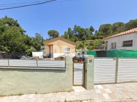 Bungalow, 96.00 m², cerca de bus y tren, seminuevo