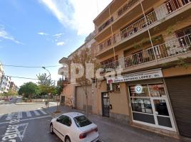 Flat, 121.00 m², near bus and train