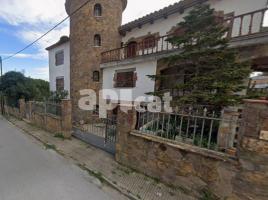 Casa (unifamiliar aislada), 362.00 m², cerca de bus y tren