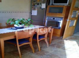 Houses (terraced house), 185.00 m², 3 bedrooms, near bus and train, almost new