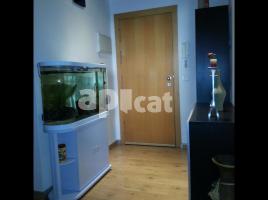 Flat, 119.00 m², near bus and train, almost new, Calle Barcelona
